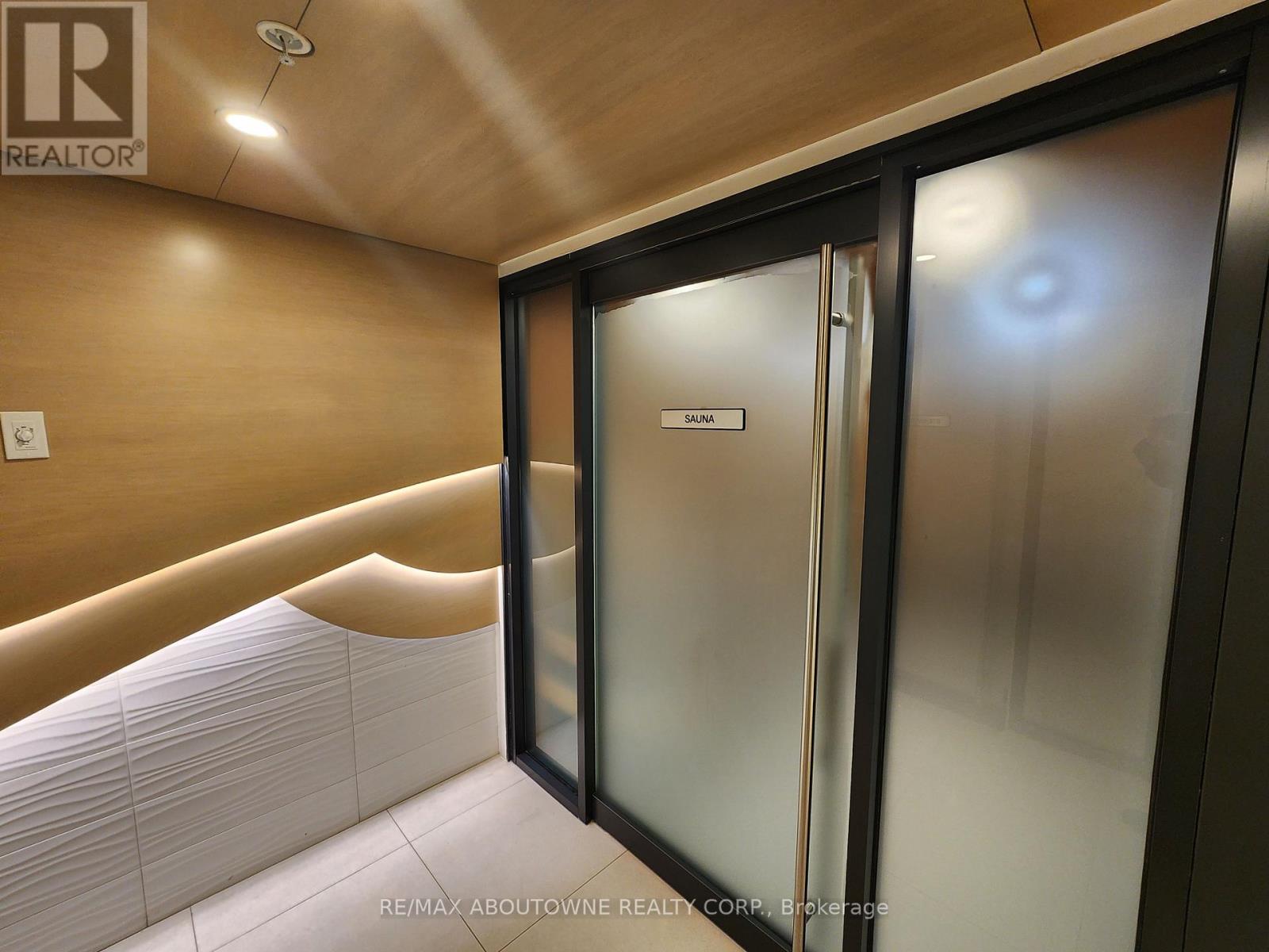 101 - 3210 Dakota Common, Burlington, Ontario  L7M 2A8 - Photo 31 - W12646486