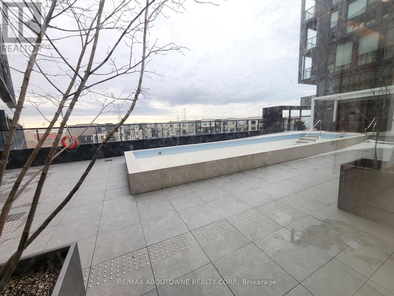 101 - 3210 Dakota Common, Burlington, Ontario  L7M 2A8 - Photo 32 - W12646486