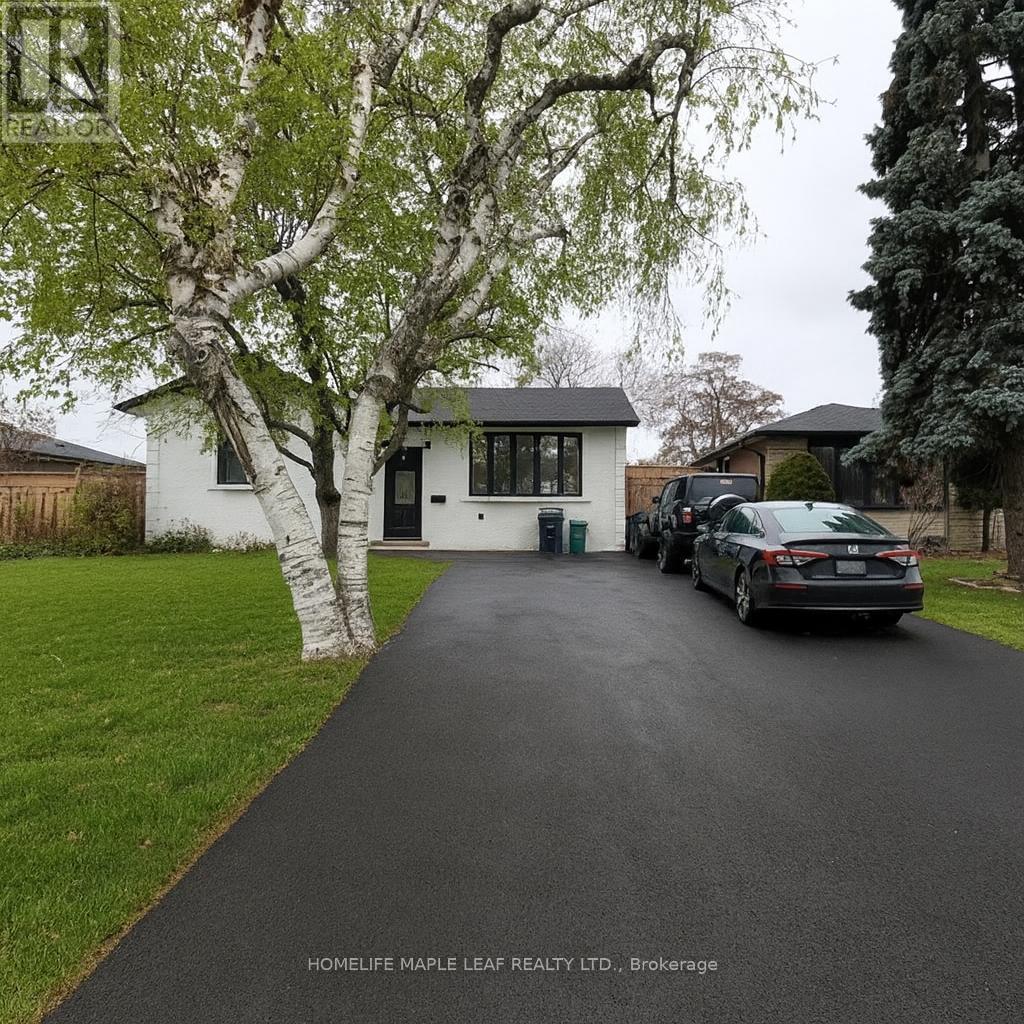 26 Cumbrian Court, Brampton, Ontario  L6X 2J8 - Photo 1 - W12646488