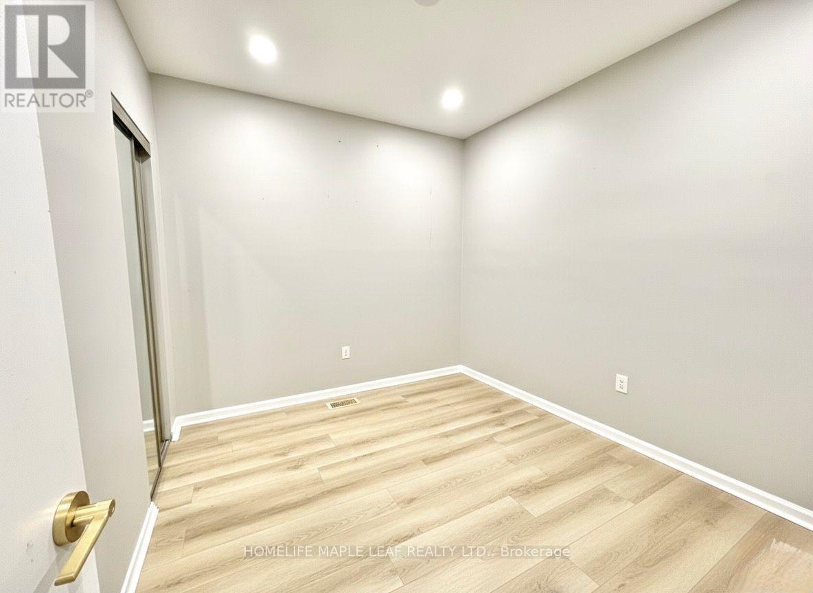 26 Cumbrian Court, Brampton, Ontario  L6X 2J8 - Photo 14 - W12646488