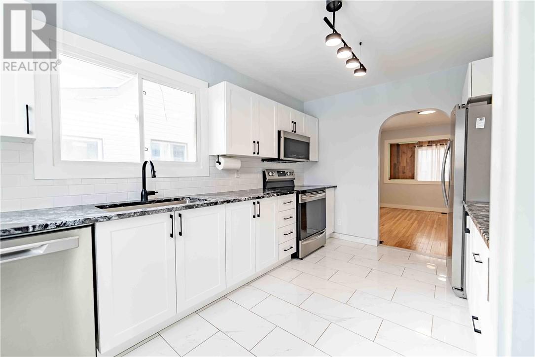 744 Martindale Road, Sudbury, Ontario  P3E 4H7 - Photo 3 - 2125937