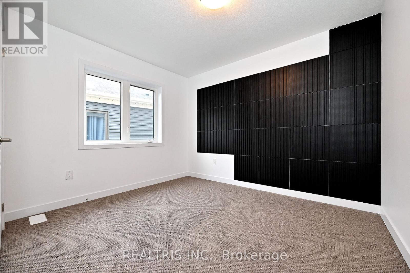 84 Hawick Crescent, Haldimand, Ontario  N3W 0G6 - Photo 24 - X12646440