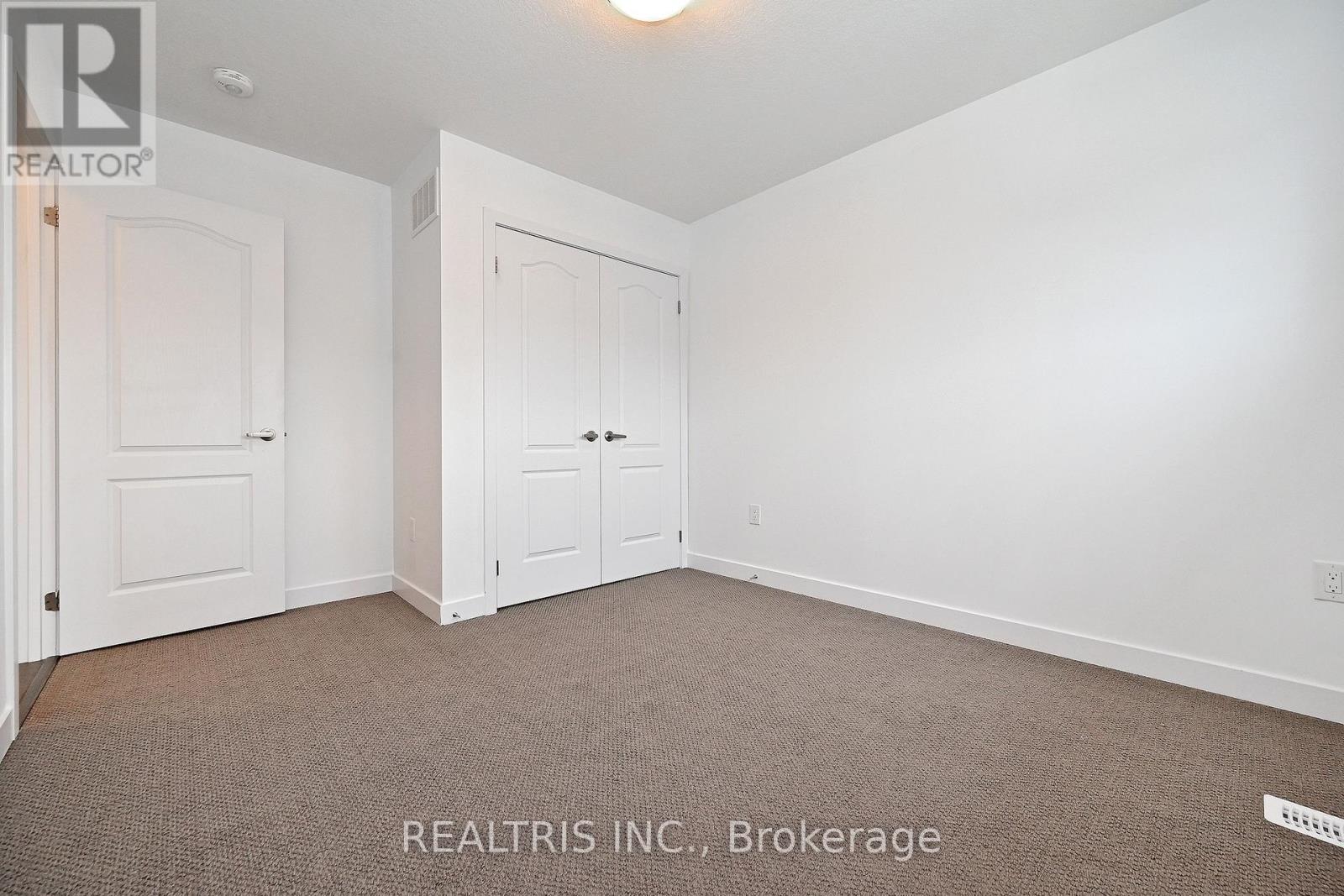 84 Hawick Crescent, Haldimand, Ontario  N3W 0G6 - Photo 30 - X12646440