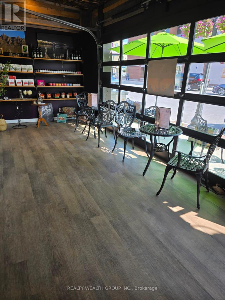 15 Cambridge Street S, Kawartha Lakes, Ontario  K9V 3B7 - Photo 3 - X12646476