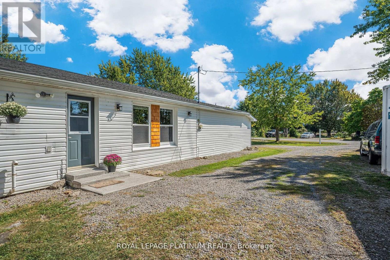4546 Sherkston Road, Port Colborne, Ontario  L0S 1R0 - Photo 4 - X12646482