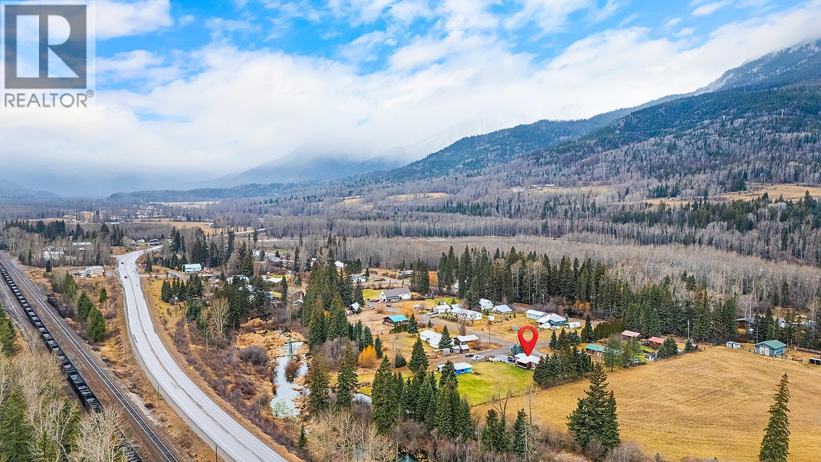 7471 1st Avenue, Fernie, British Columbia  V0B 1M5 - Photo 16 - 10371459