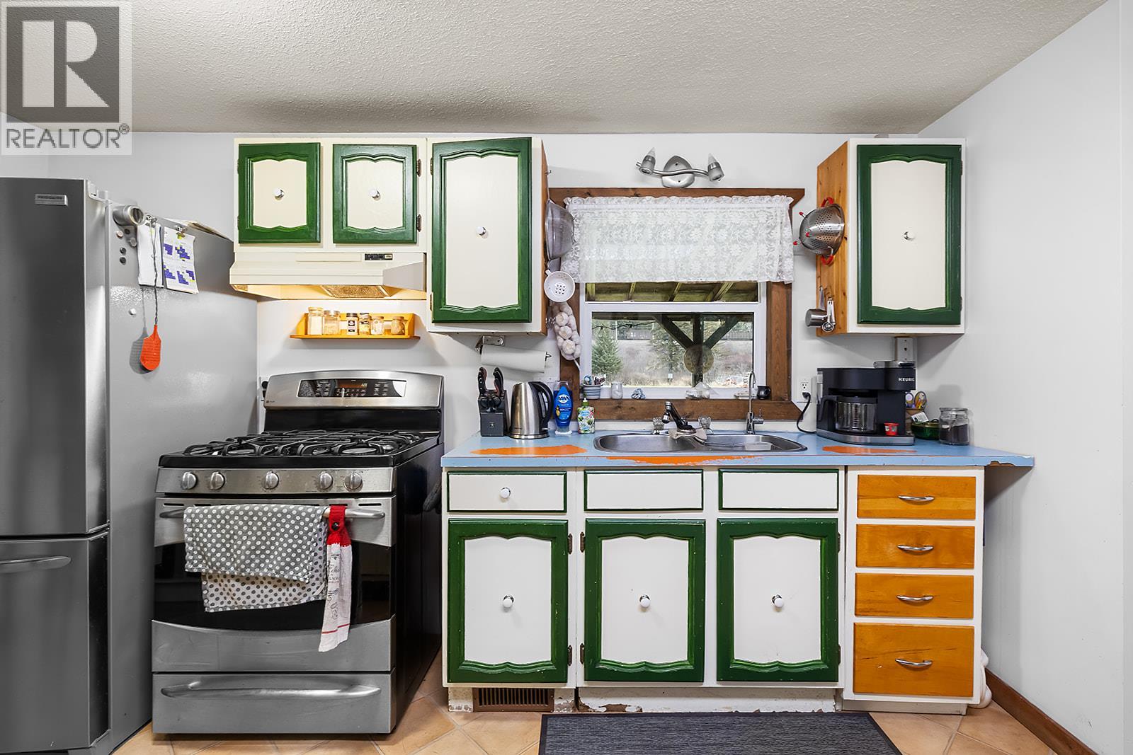 7471 1st Avenue, Fernie, British Columbia  V0B 1M5 - Photo 21 - 10371459