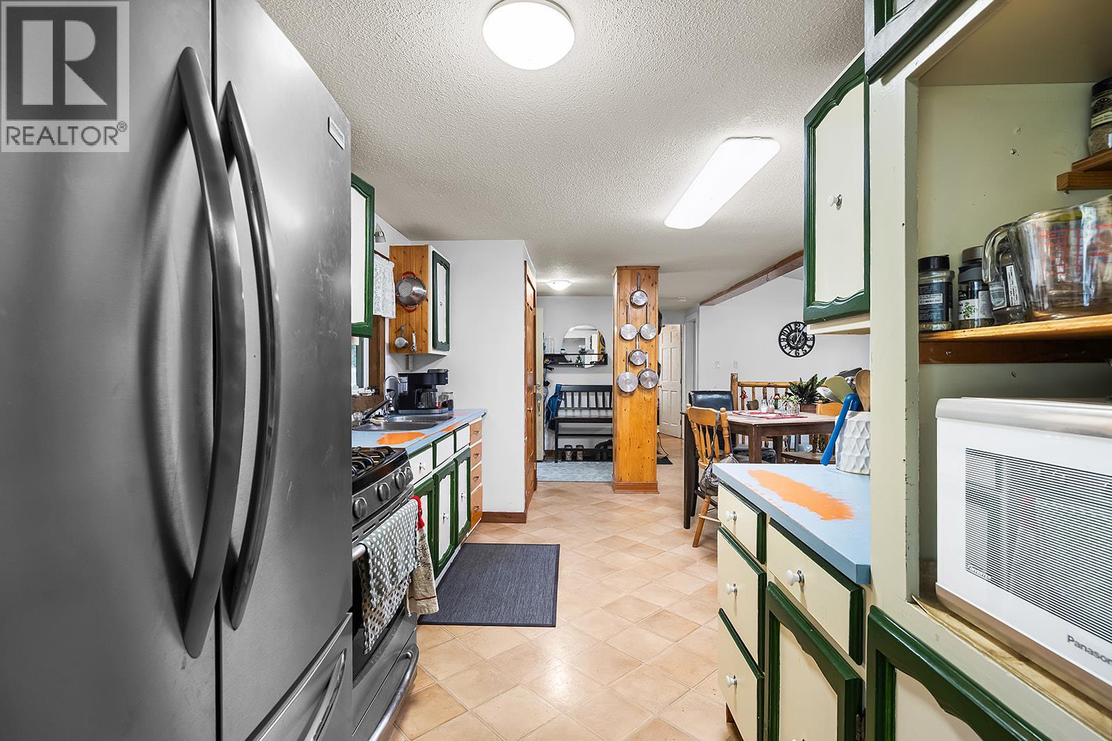 7471 1st Avenue, Fernie, British Columbia  V0B 1M5 - Photo 22 - 10371459