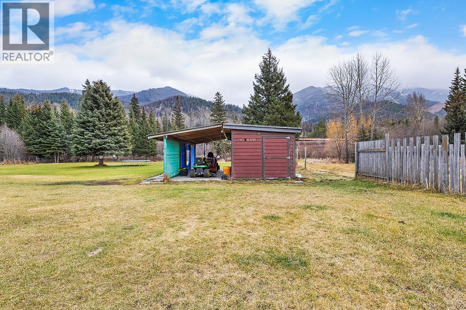 7471 1st Avenue, Fernie, British Columbia  V0B 1M5 - Photo 9 - 10371459