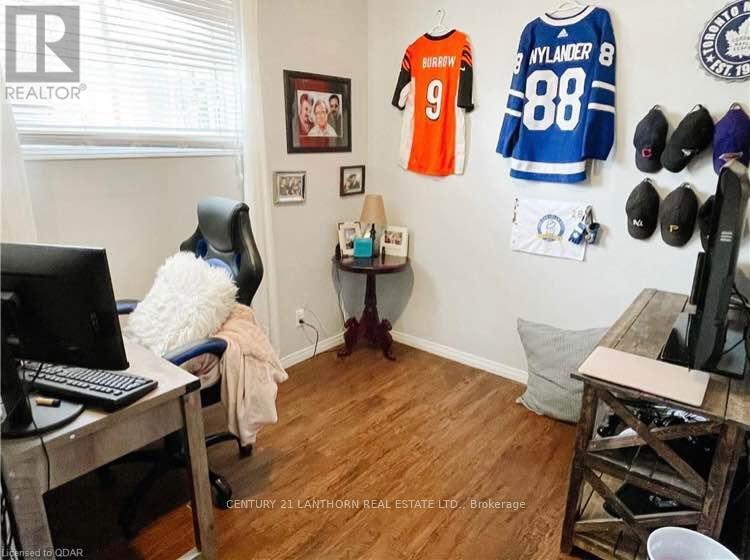 22 Water Street, Quinte West, Ontario  K8V 4L9 - Photo 6 - X12646518