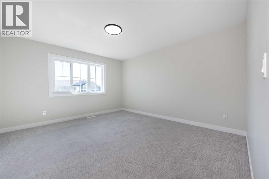 92 Waterford Manor, Chestermere, Alberta  T1X 2T9 - Photo 17 - A2233048