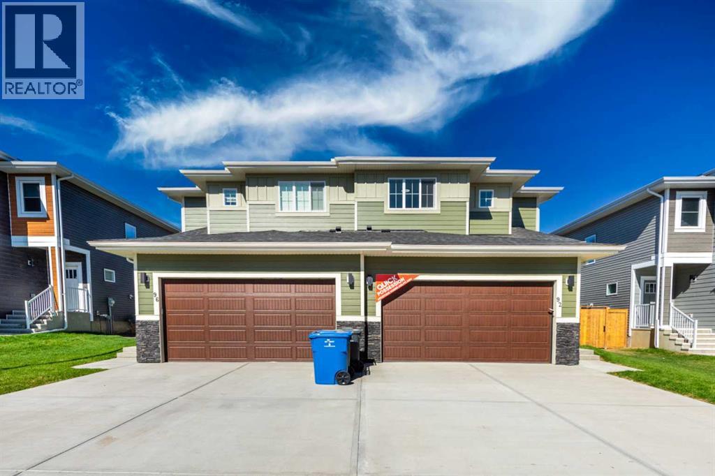 92 Waterford Manor, Chestermere, Alberta  T1X 2T9 - Photo 1 - A2233048