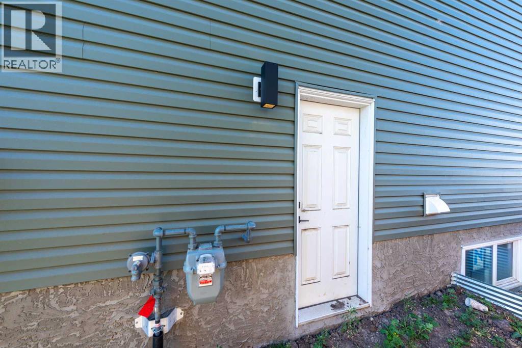 92 Waterford Manor, Chestermere, Alberta  T1X 2T9 - Photo 30 - A2233048