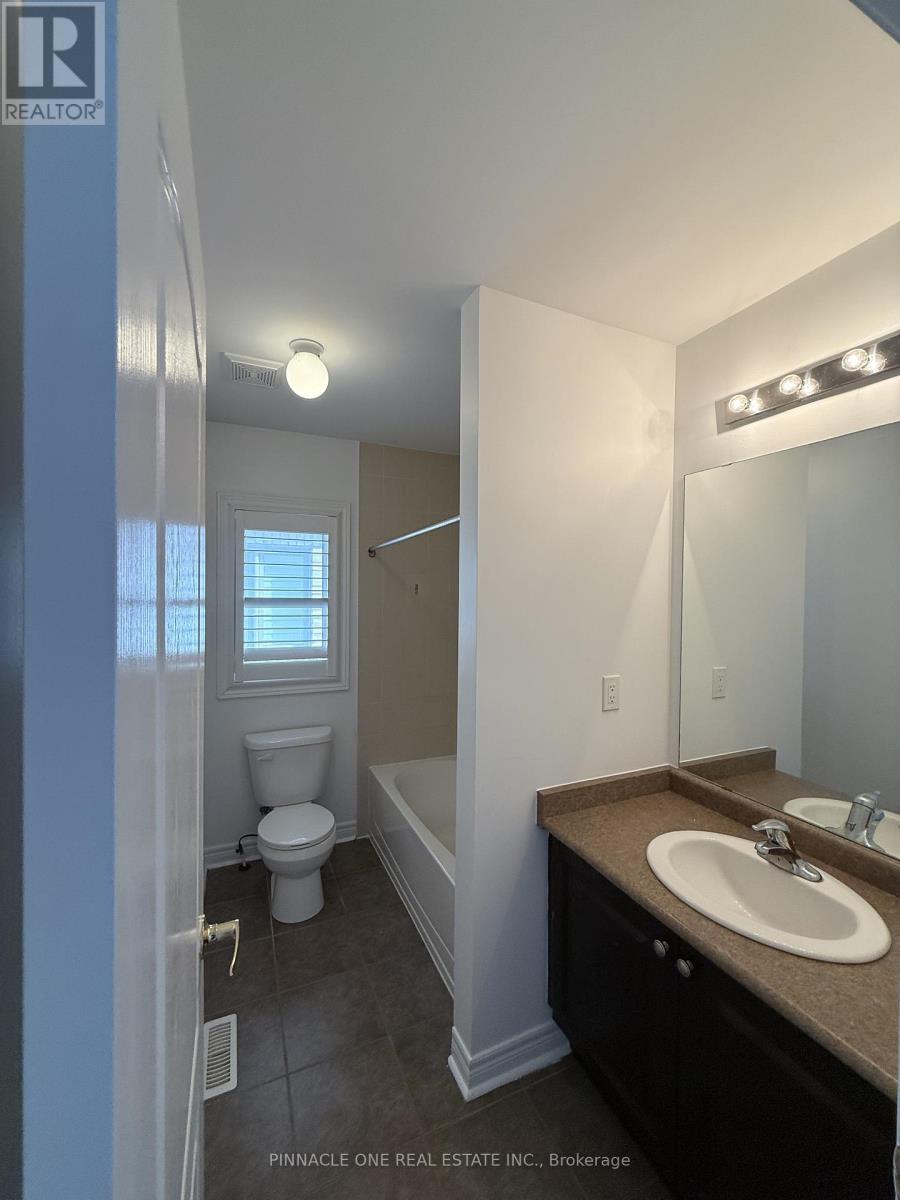 168 Durhamview Crescent, Whitchurch-Stouffville, Ontario  L4A 1S2 - Photo 12 - N12480991