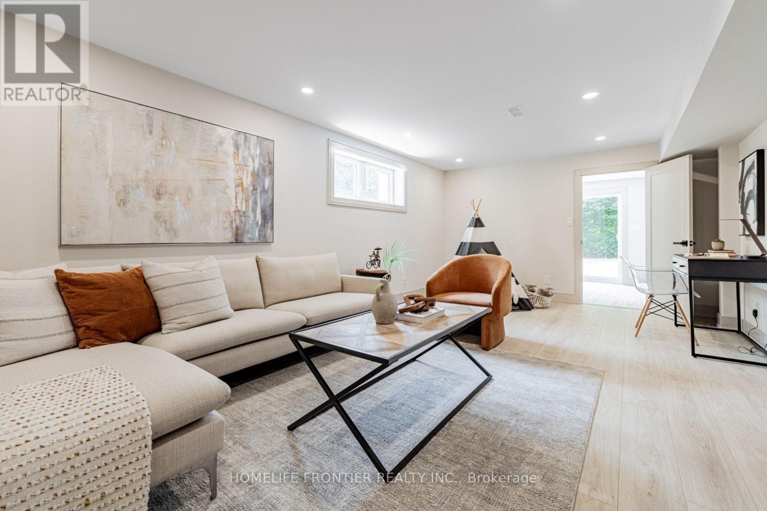 43 THORNY BRAE DRIVE, Markham, Ontario