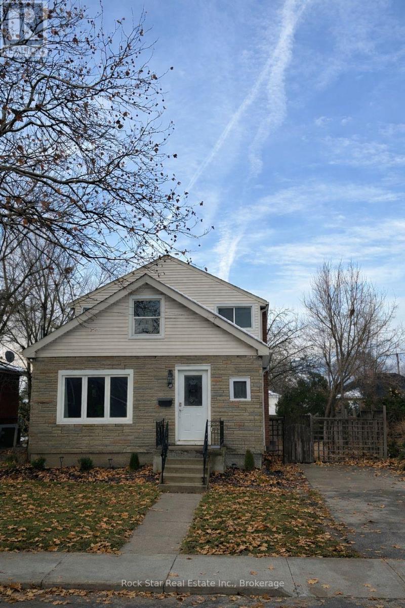 30 West 1st Street, Hamilton, Ontario  L9C 3B8 - Photo 3 - X12604206