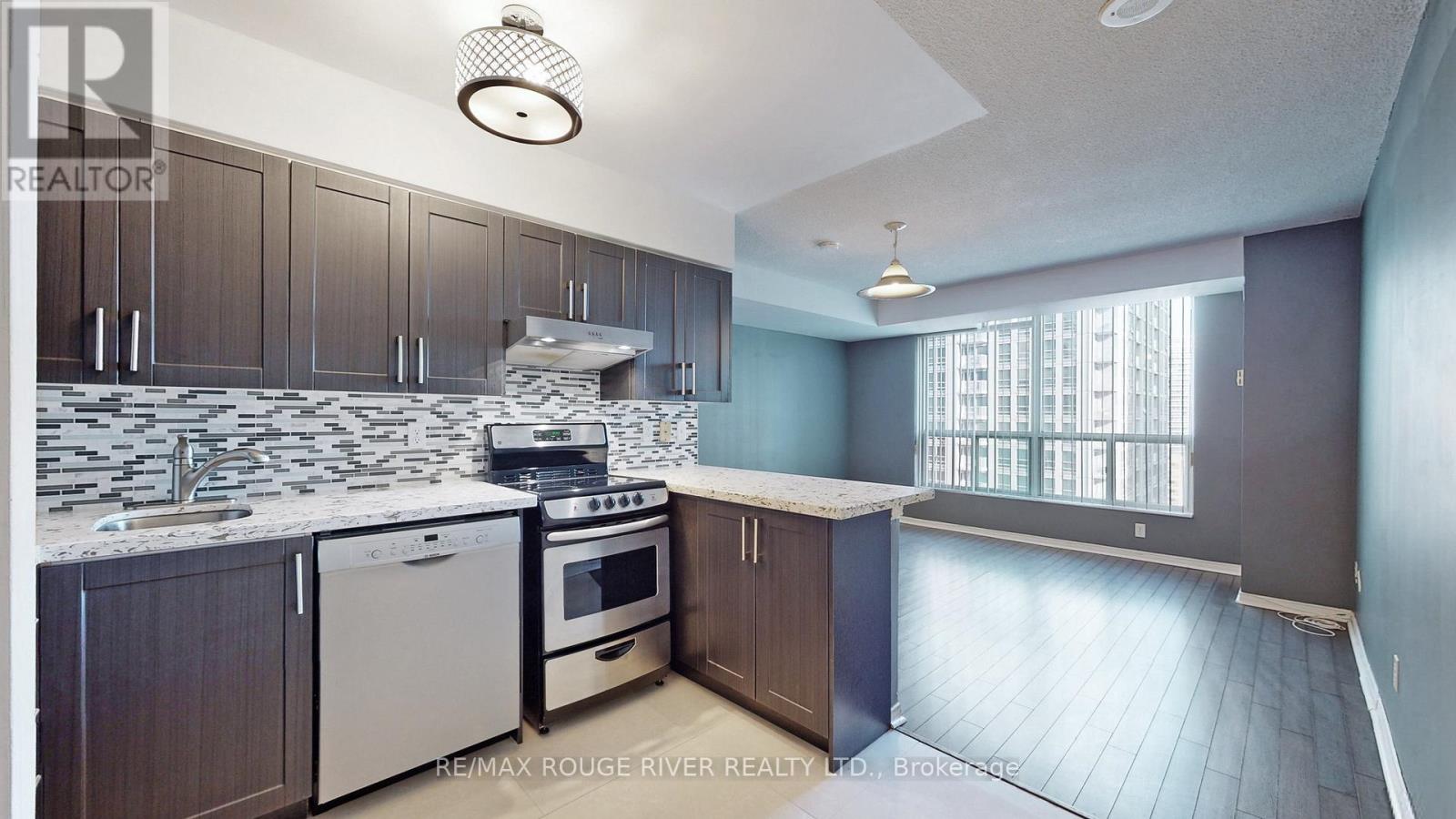 2501 - 750 Bay Street, Toronto, Ontario  M5G 1N6 - Photo 14 - C12646490