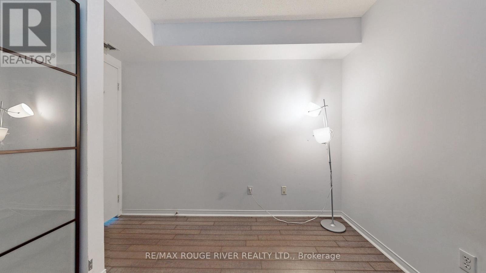 2501 - 750 Bay Street, Toronto, Ontario  M5G 1N6 - Photo 19 - C12646490