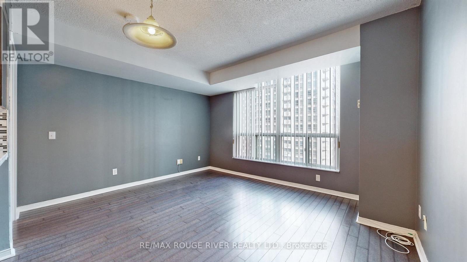 2501 - 750 Bay Street, Toronto, Ontario  M5G 1N6 - Photo 4 - C12646490