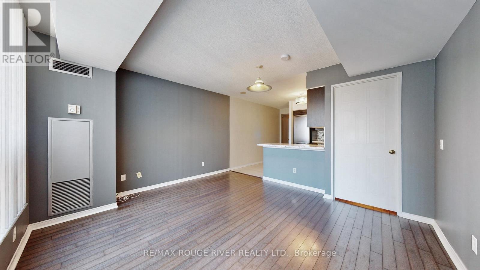 2501 - 750 Bay Street, Toronto, Ontario  M5G 1N6 - Photo 8 - C12646490