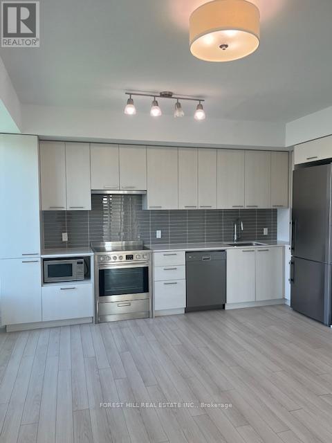 412 - 310 Tweedsmuir Avenue, Toronto, Ontario  M5P 2Y2 - Photo 9 - C12646496