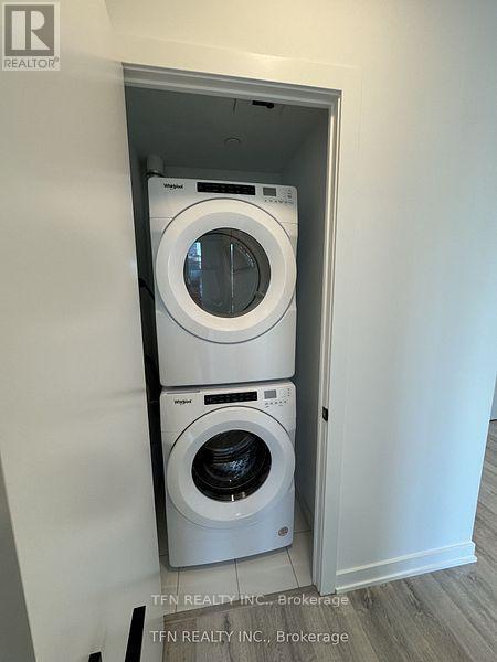 2008 - 327 King Street W, Toronto, Ontario  M5V 0W7 - Photo 7 - C12646532