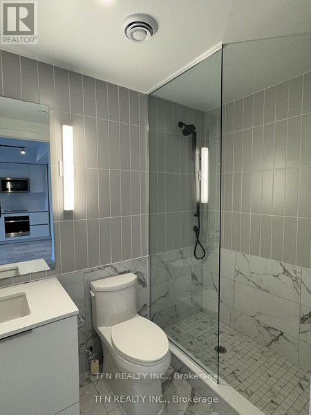 2008 - 327 King Street W, Toronto, Ontario  M5V 0W7 - Photo 8 - C12646532