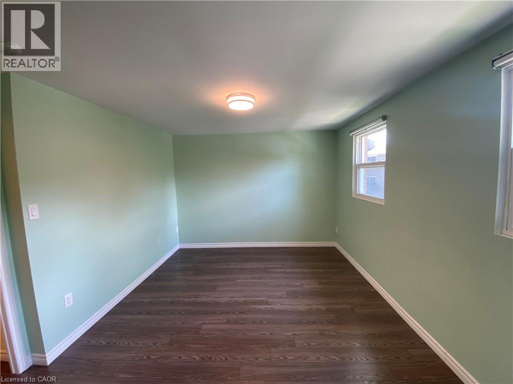 160 Westcourt Place, Waterloo, Ontario  N2L 2R7 - Photo 13 - 40794802