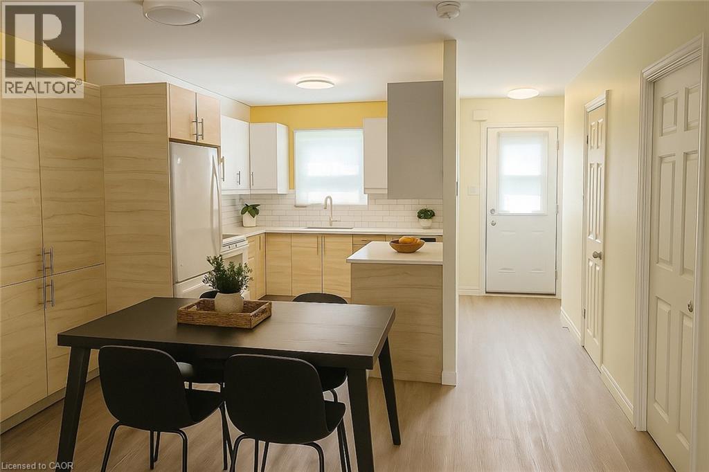 160 Westcourt Place, Waterloo, Ontario  N2L 2R7 - Photo 4 - 40794802