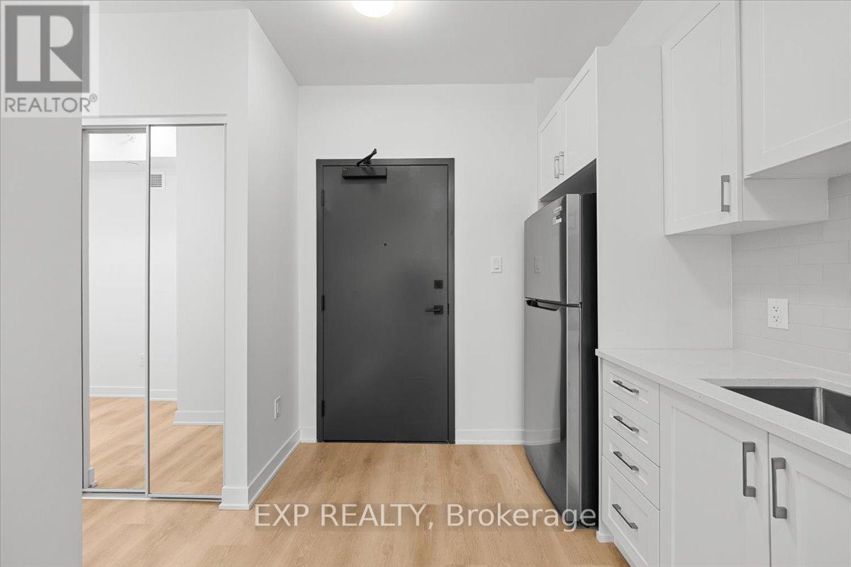 204 - 3600 Brian Coburn Boulevard, Ottawa, Ontario  K4A 5T8 - Photo 3 - X12642960