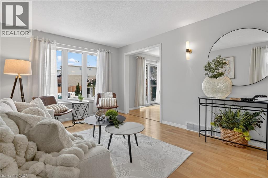 54 Glencliffe Court, Kitchener, Ontario  N2B 3X1 - Photo 11 - 40787052