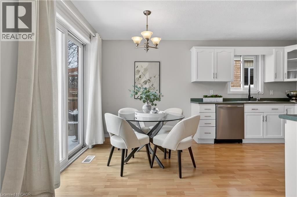 54 Glencliffe Court, Kitchener, Ontario  N2B 3X1 - Photo 14 - 40787052