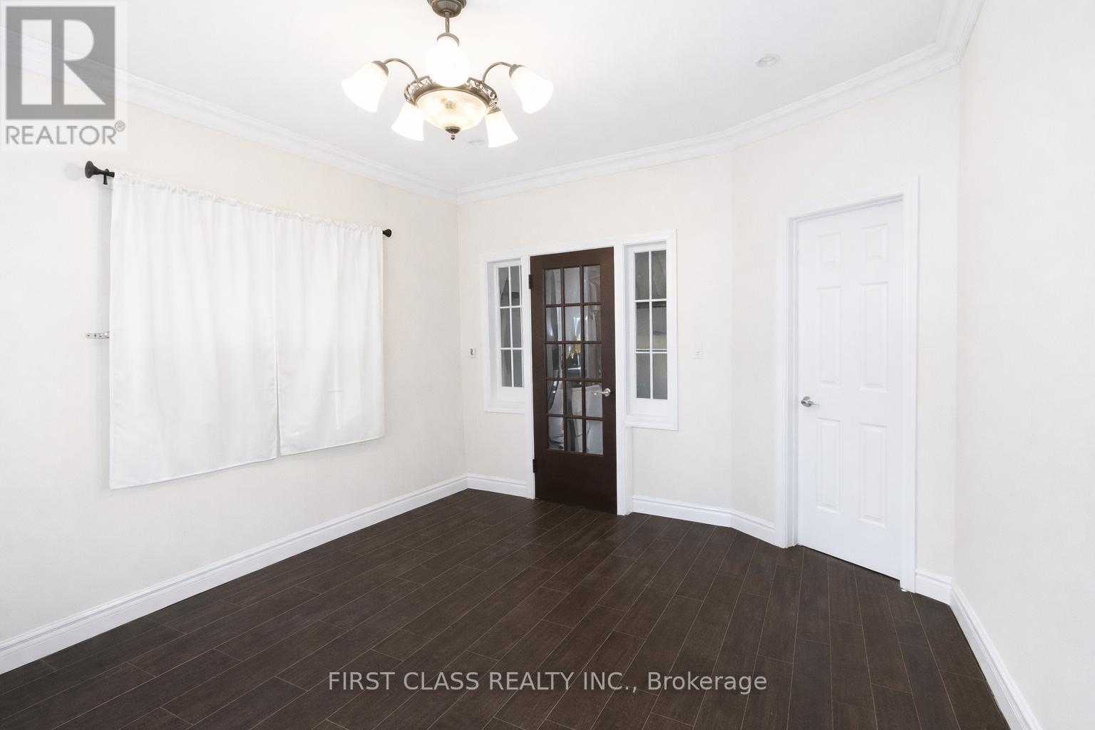 102 Greenwood Avenue, Toronto, Ontario  M4L 2P6 - Photo 3 - E12646522