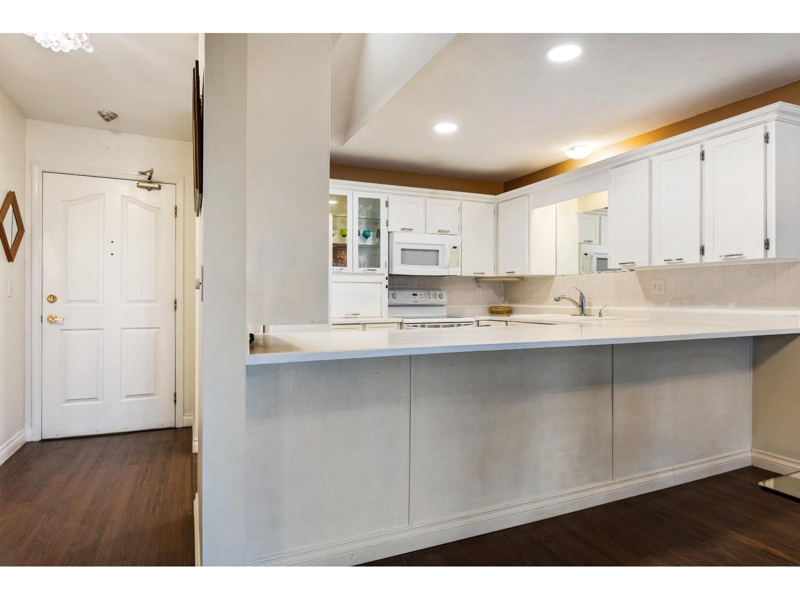 307 45660 Knight Road, Sardis West Vedder, Chilliwack, British Columbia  V2R 2X4 - Photo 4 - R3074701