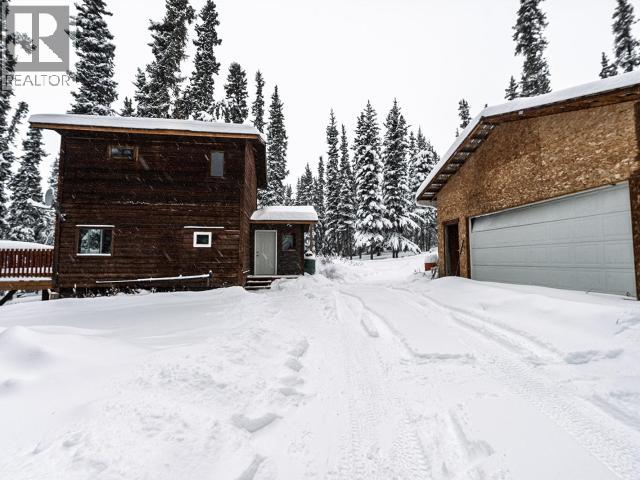 6 Bluebird Hill, Whitehorse South, Yukon Y0B 1Y2 - Photo 1 - 17010