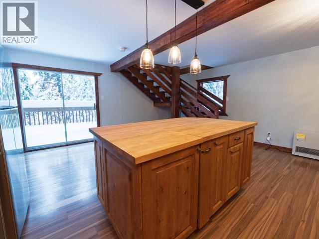 6 Bluebird Hill, Whitehorse South, Yukon Y0B 1Y2 - Photo 8 - 17010