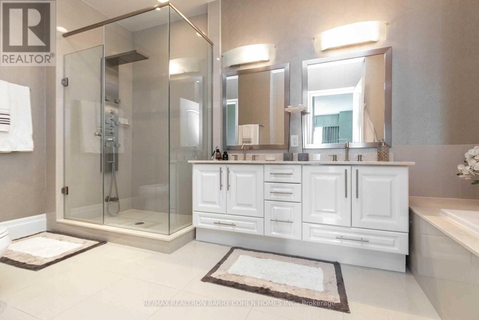 5101 - 16 Harbour Street, Toronto, Ontario  M5J 2Z7 - Photo 11 - C12467118