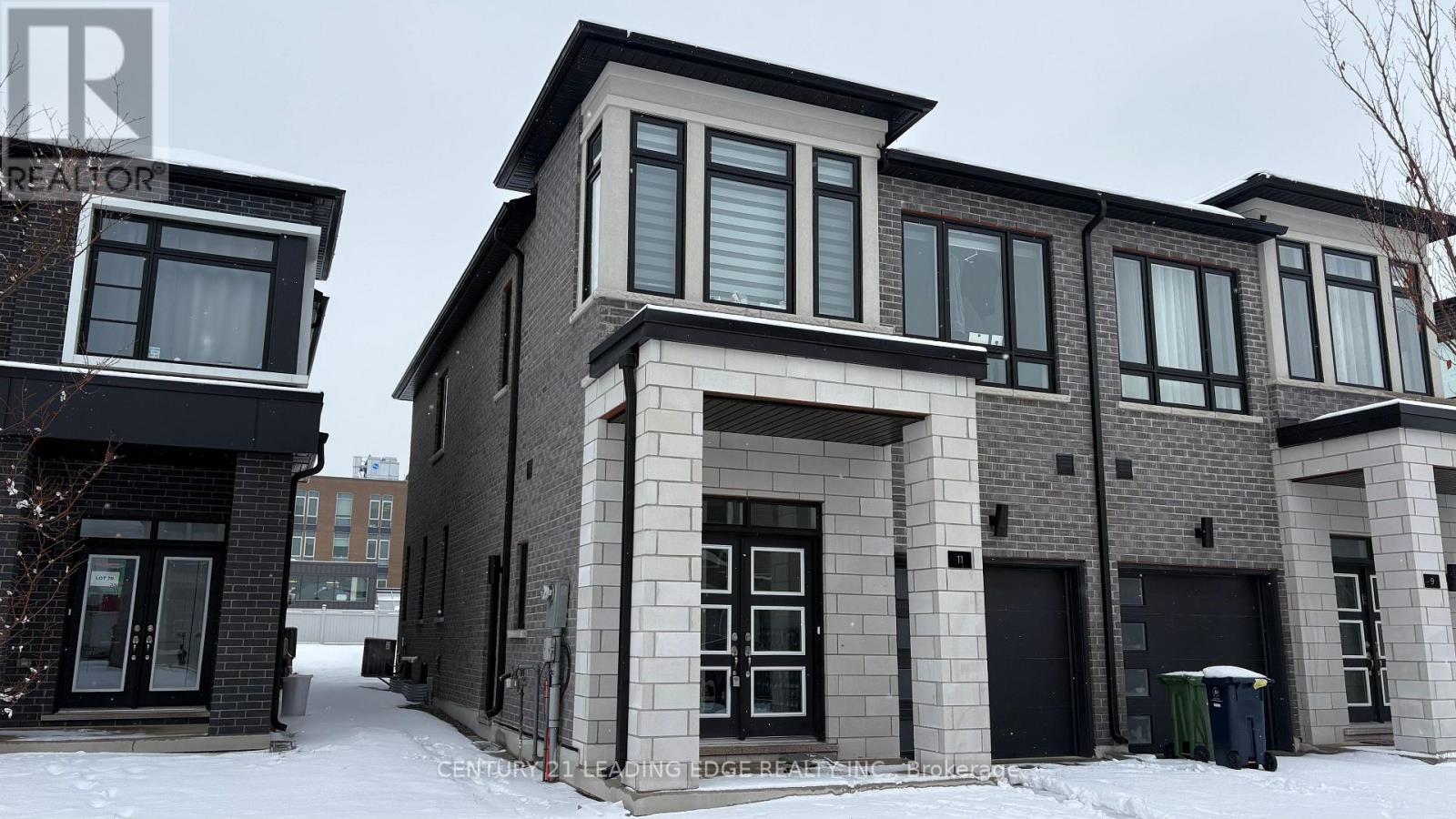 11 Liam Foudy Court, Toronto, Ontario  M1P 0G3 - Photo 2 - E12635256