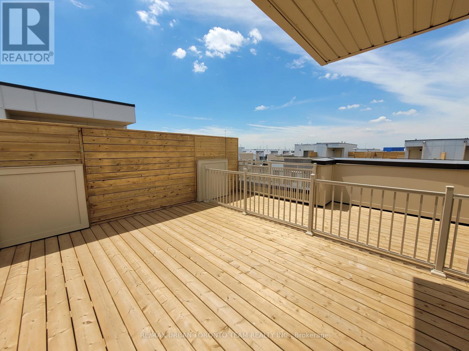 Th215 - 131 Honeycrisp Crescent, Vaughan, Ontario  L4K 5Z8 - Photo 14 - N12646502