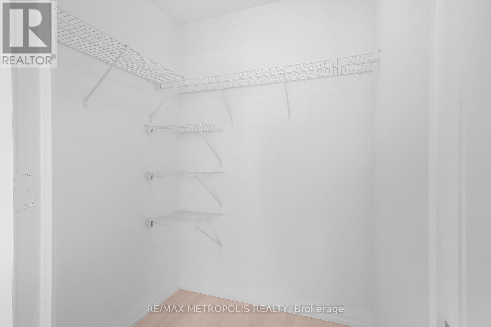 1711 - 27 Korda Gate, Vaughan, Ontario  L4K 0P6 - Photo 12 - N12646506