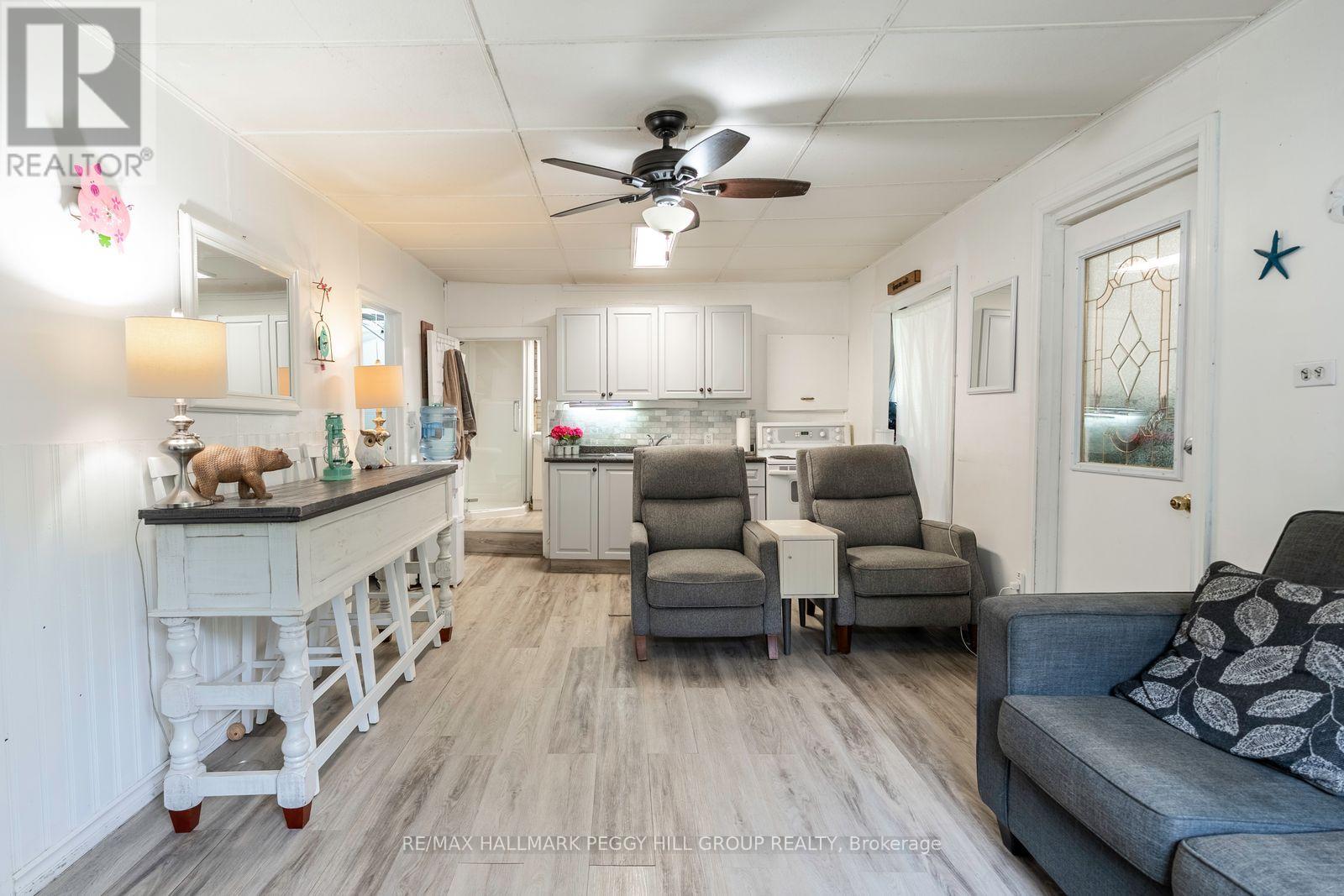 28 Wozniak Road, Penetanguishene, Ontario  L9M 1W5 - Photo 5 - S12646514