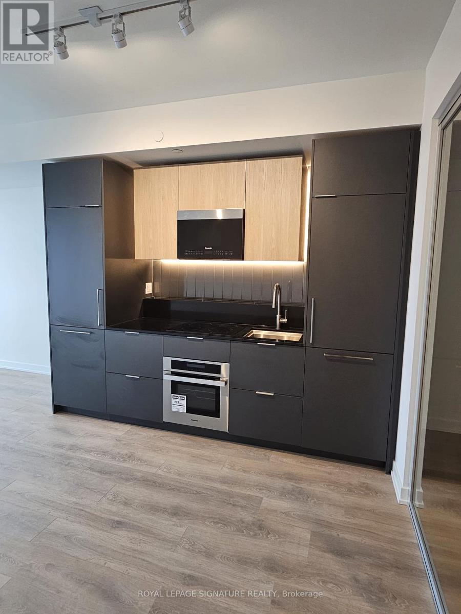 420 - 1 Fairview Road E, Mississauga, Ontario  L5A 0B4 - Photo 12 - W12646510