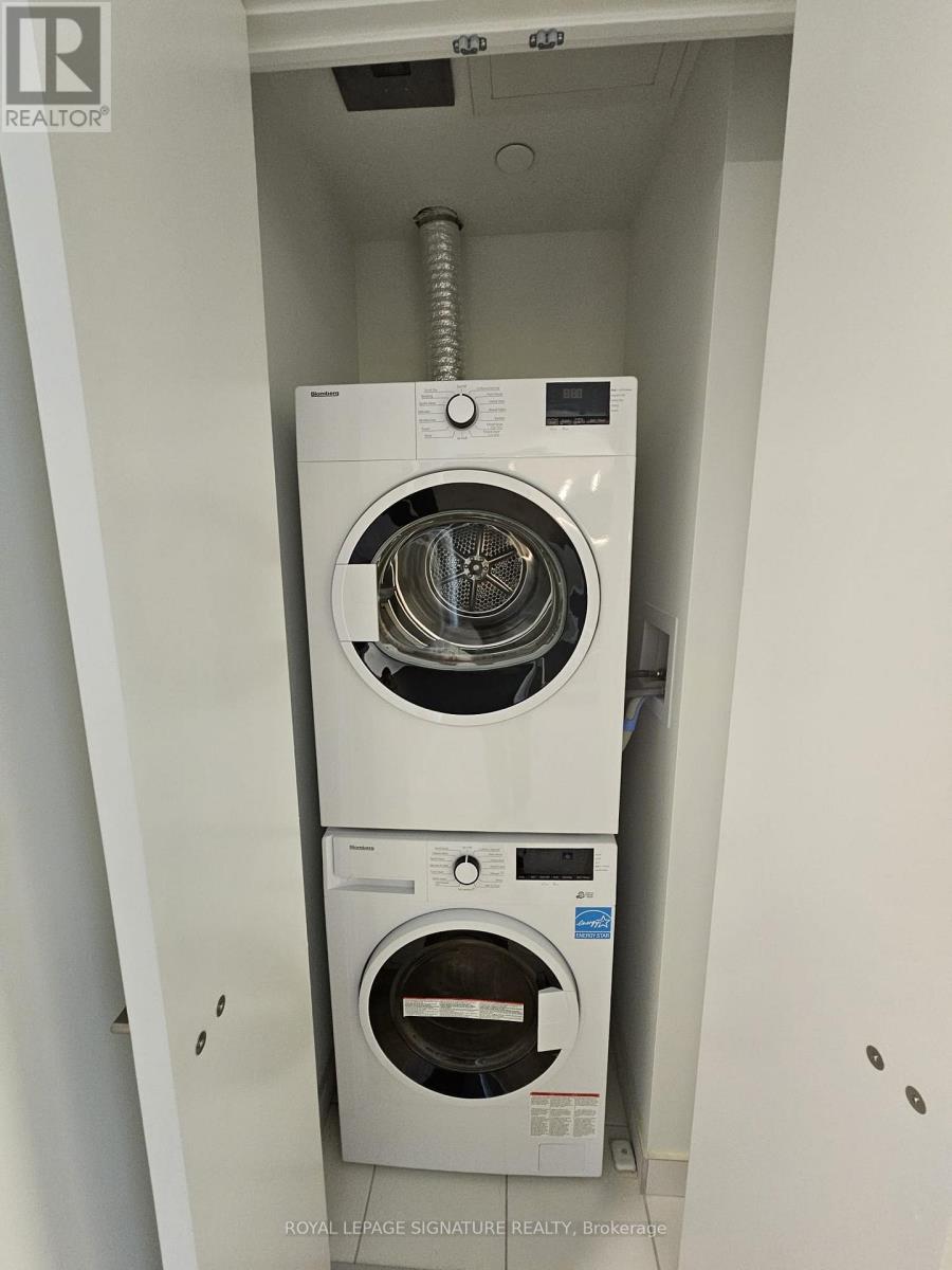 420 - 1 Fairview Road E, Mississauga, Ontario  L5A 0B4 - Photo 15 - W12646510