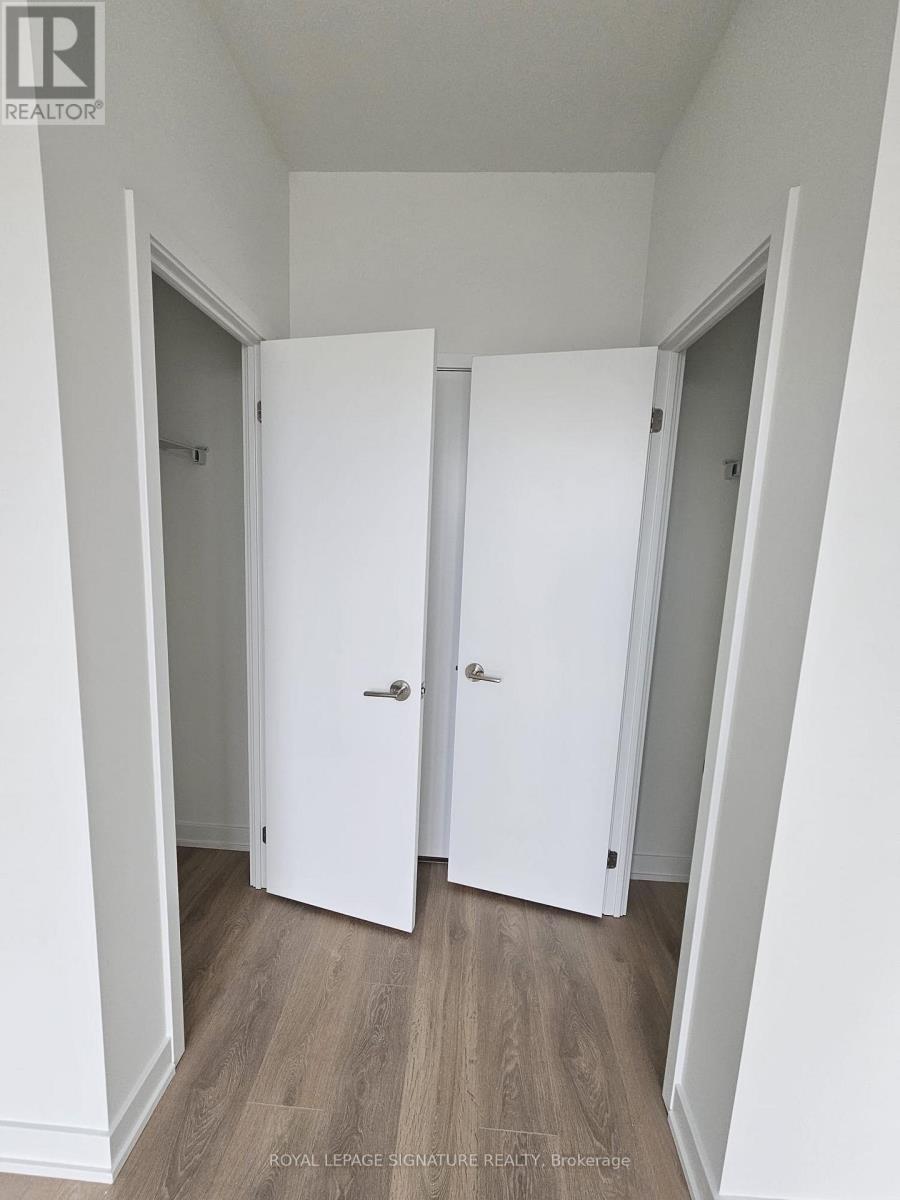 420 - 1 Fairview Road E, Mississauga, Ontario  L5A 0B4 - Photo 27 - W12646510