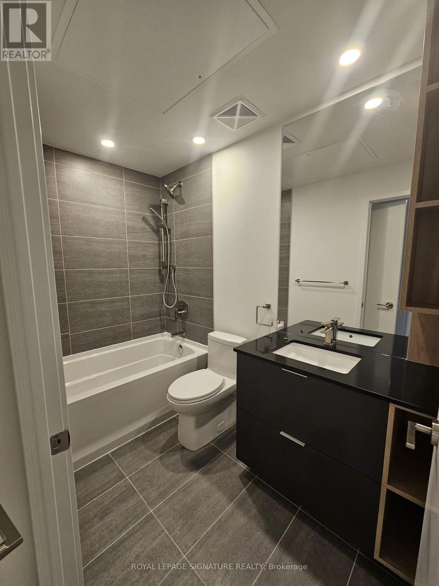 420 - 1 Fairview Road E, Mississauga, Ontario  L5A 0B4 - Photo 9 - W12646510