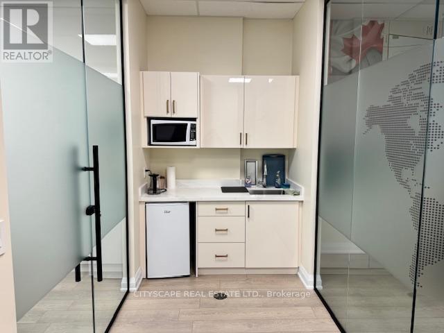 224 - 3465 Platinum Drive, Mississauga, Ontario  L5M 2S1 - Photo 6 - W12646526