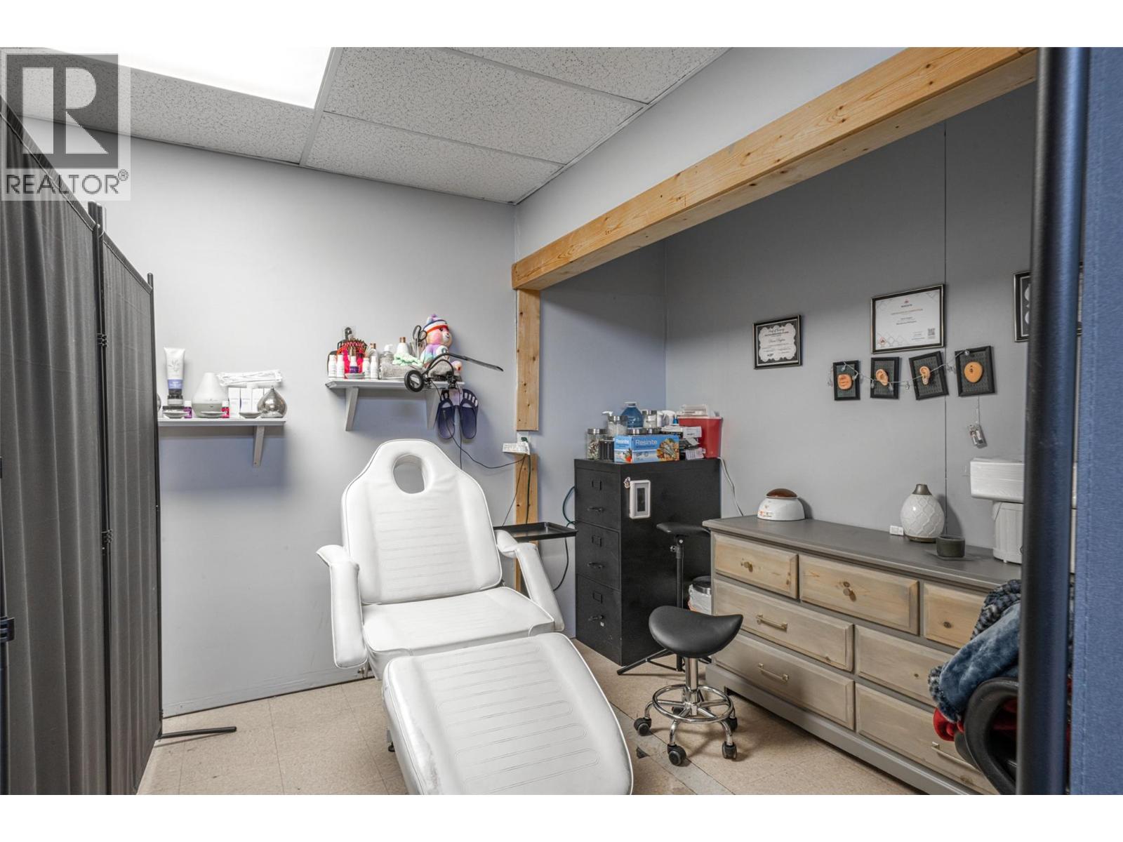 5683 97 Highway, Falkland, British Columbia  V0E 1W0 - Photo 25 - 10371379