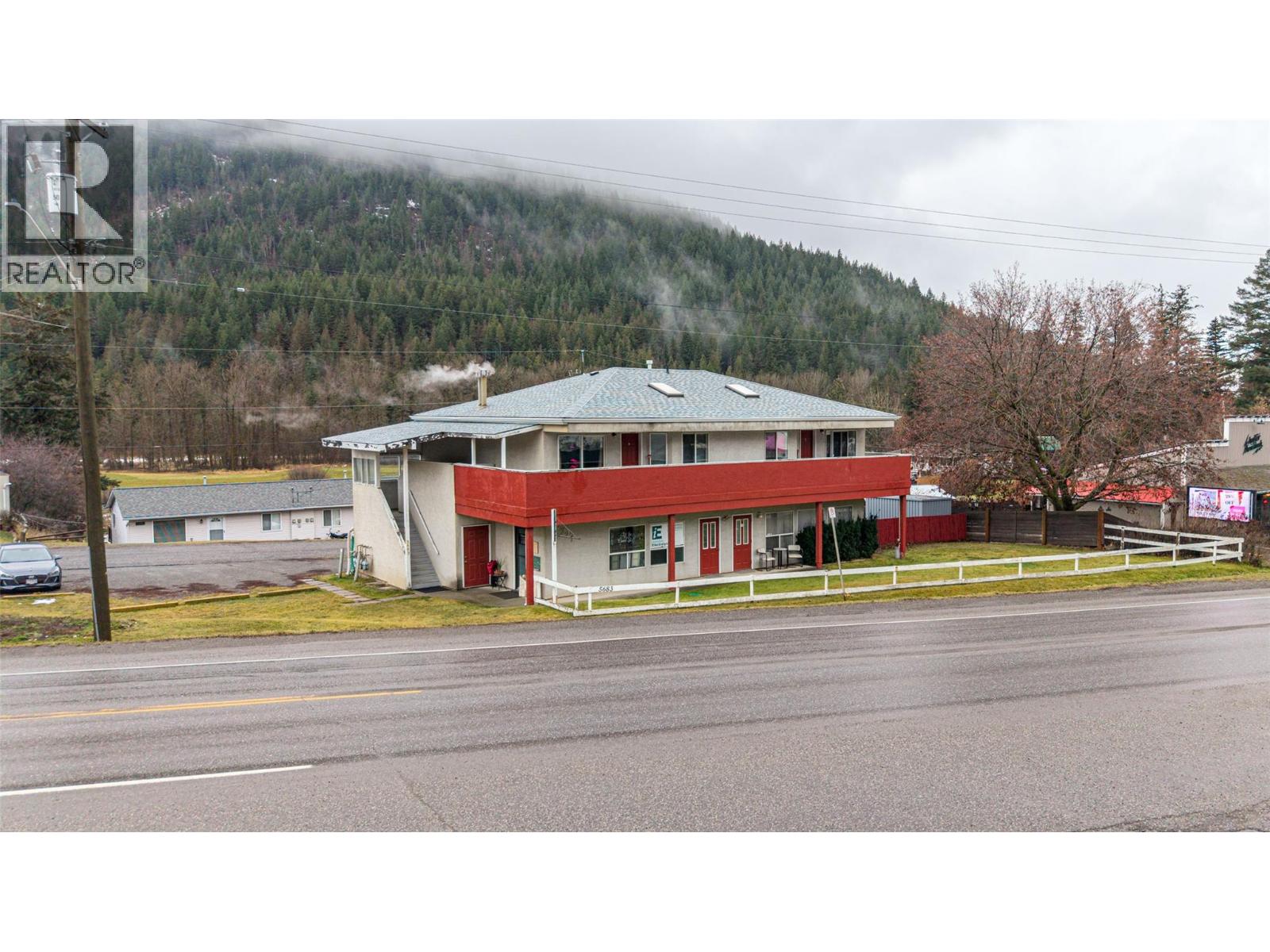 5683 97 Highway, Falkland, British Columbia  V0E 1W0 - Photo 51 - 10371379