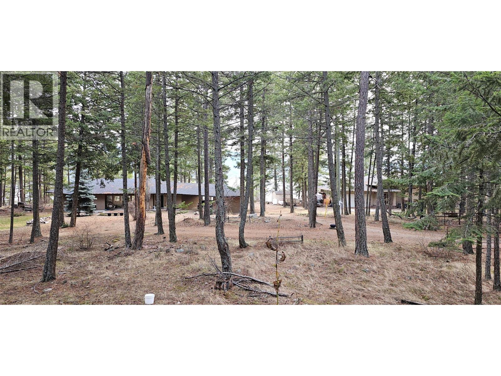 518 Leah Road, Vernon, British Columbia  V1H 2E6 - Photo 3 - 10371275