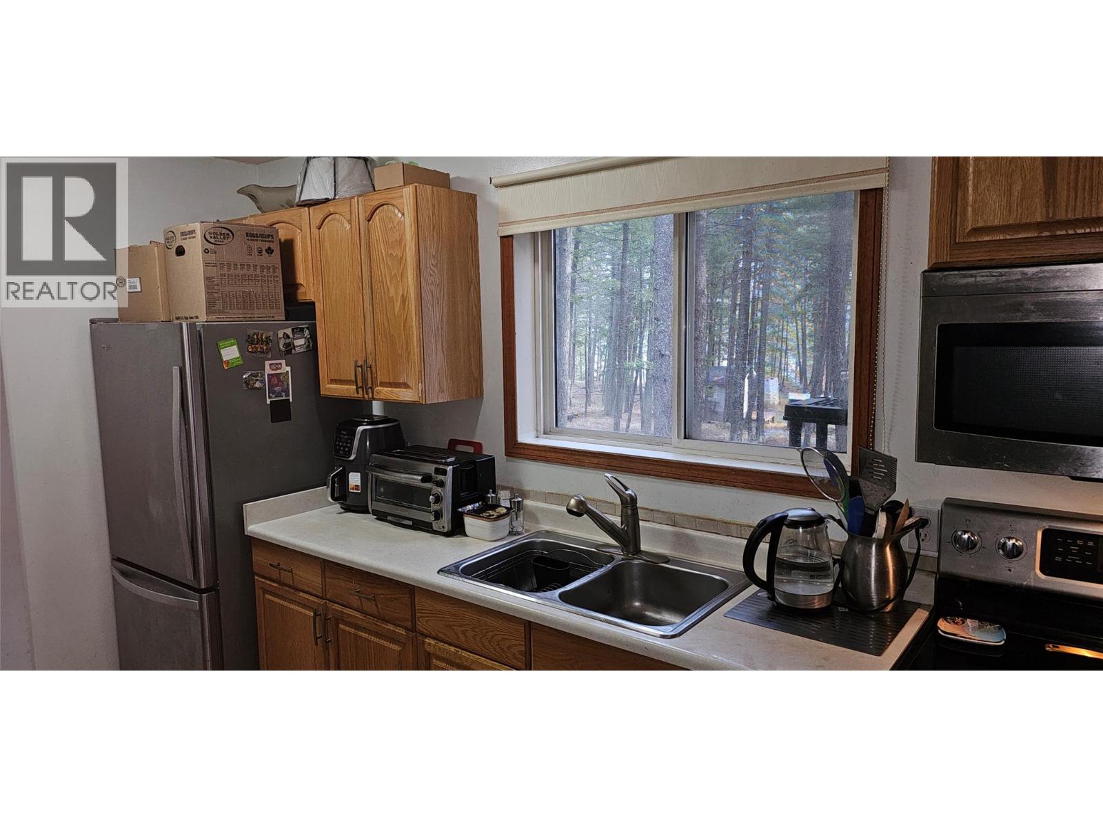 518 Leah Road, Vernon, British Columbia  V1H 2E6 - Photo 7 - 10371275